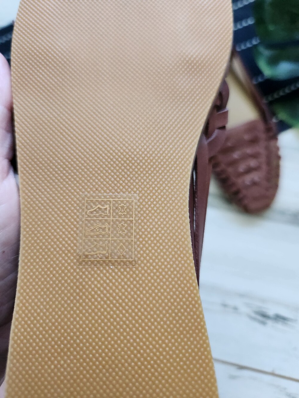 Quince Leather Huarache Flats Shoes Brandy Color Size 7.5 - Picture 4 of 5